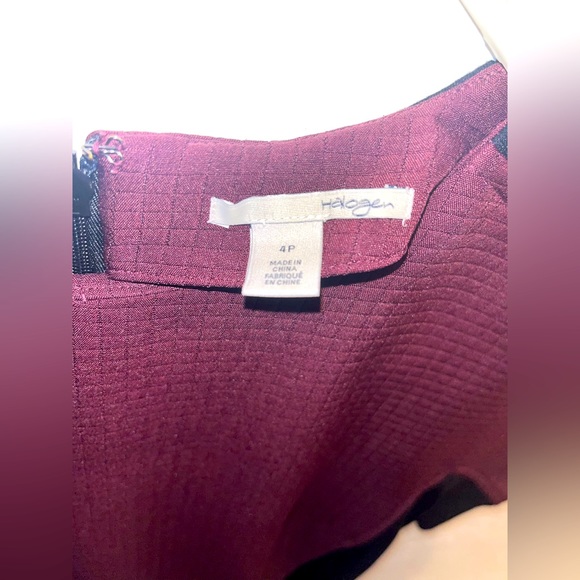 Halogen | Short sleeve color blocked sheath dress with front zipper pockets. - Picture 4 of 6